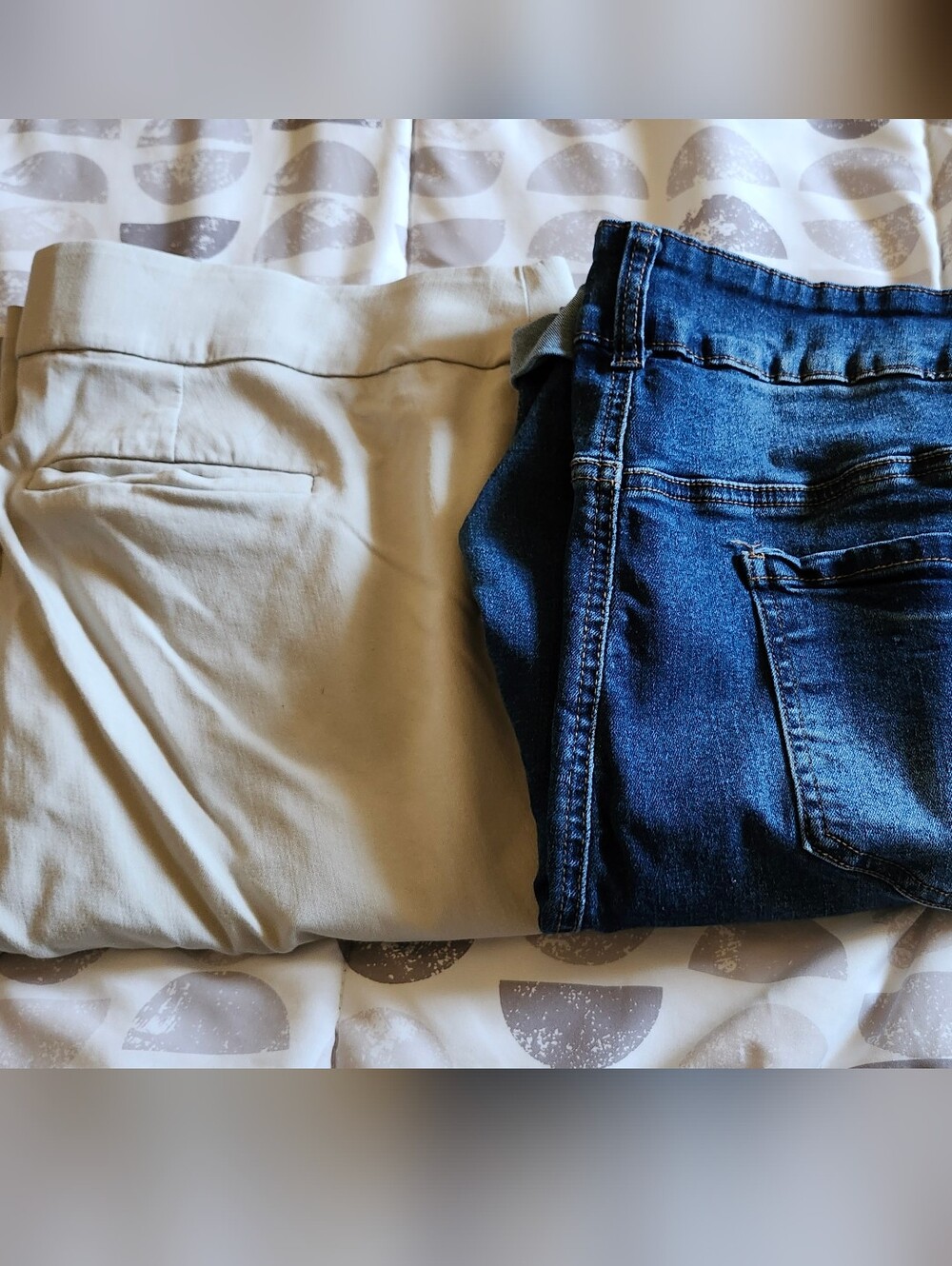 20W 2 Pair Shorts Beige Chino and Dark Blue Denim Jeans - Two-Pack